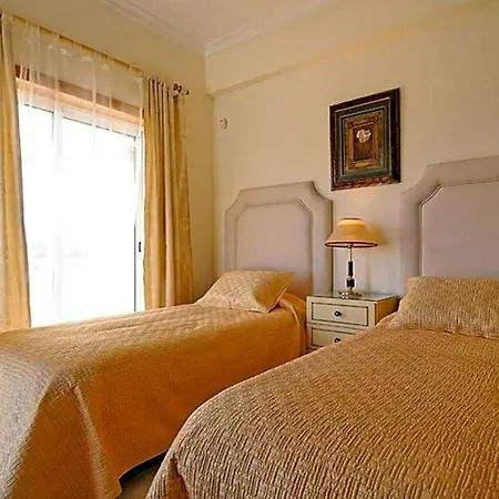 Sleeps 8 Pool Wifi Villa