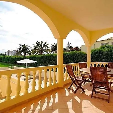 Sleeps 8 Pool Wifi Lagos