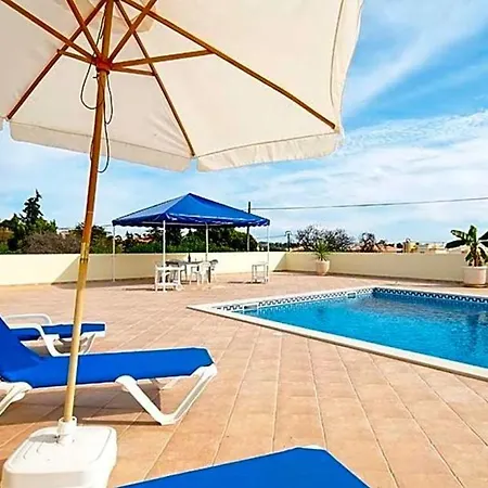 Sleeps 8 Pool Wifi